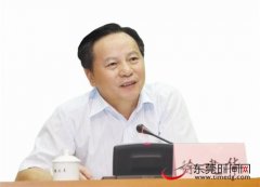 徐建华为全市村(社区)党工委书记上课
