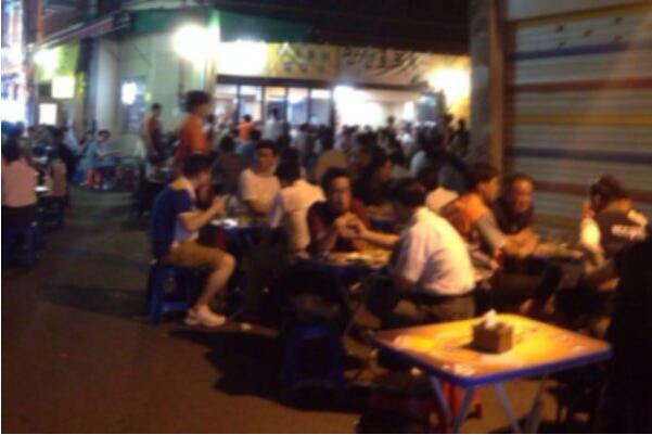 爱吃夜宵的胖友快来看看吧!吃夜宵对身体的四大危害