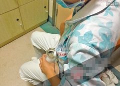 男子被蜇护士挤奶救人现场图曝光 人奶可以解毒医疗原理揭秘