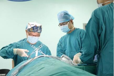 关怀备至!泰康仙林鼓楼医院让小朋友“开着跑车去手术”!